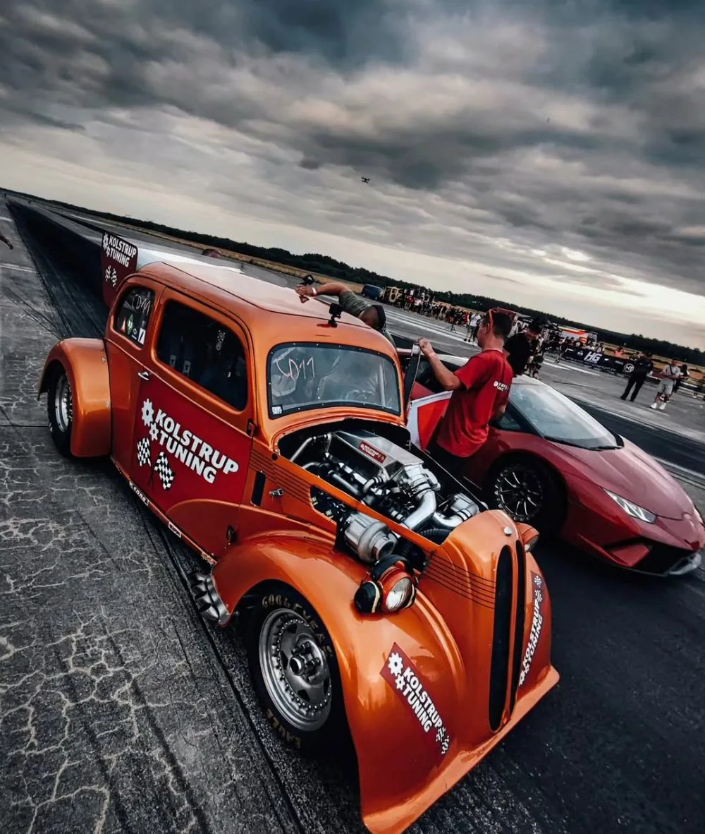 Ford Popular vs Lamborghini